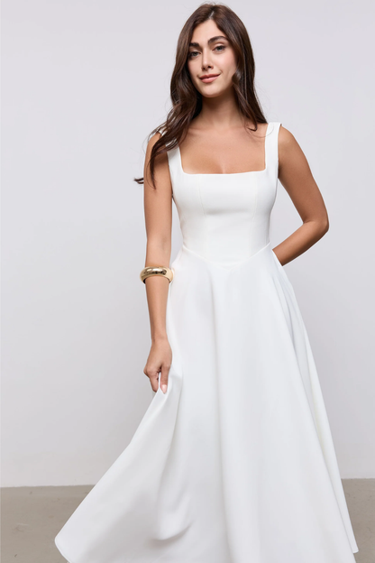 Vestido Midi De Cuello Cuadrado