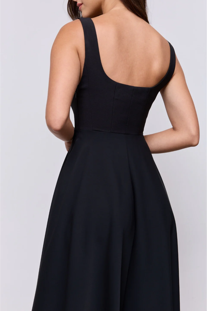 Vestido Midi De Cuello Cuadrado